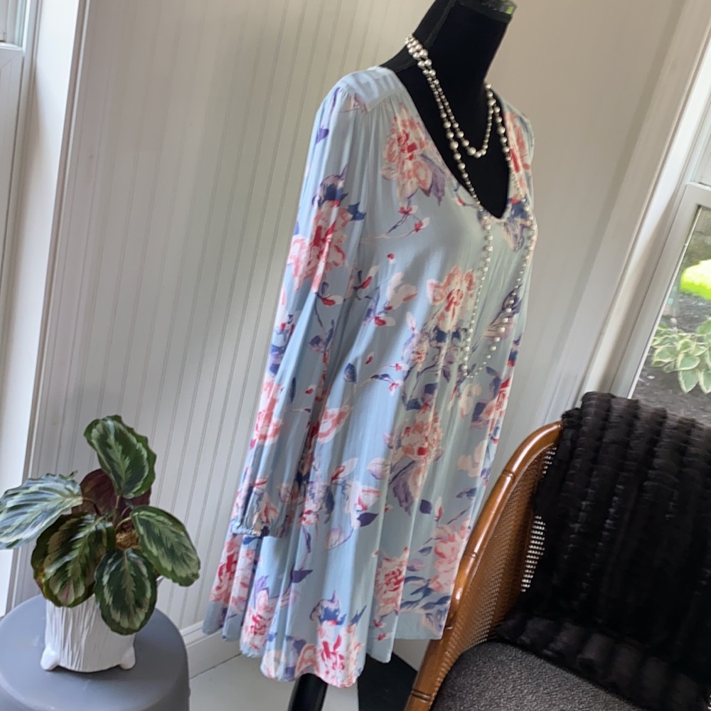 Dress - Picture 3 of 4